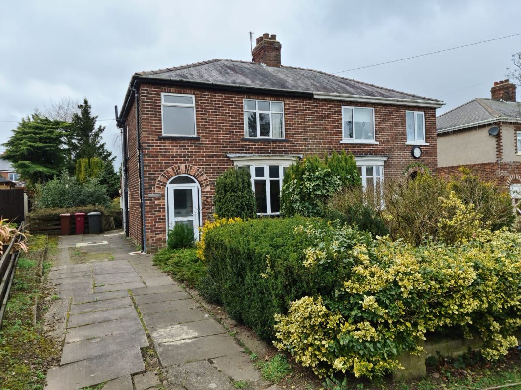 Property for Auction in Lincolnshire - 36 Normanby Road Burton-Upon-Stather, Scunthorpe, South Humberside, DN15 9HA