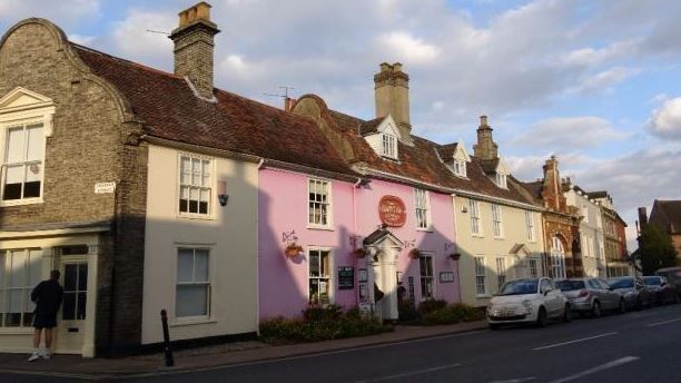 Property for Auction in North West - 20 Earsham Street, Bungay, Suffolk, NR35 1AG