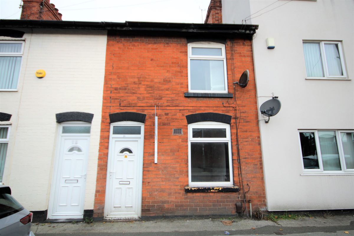 Property for Auction in Nottinghamshire & Derby - 16 The Twitchell, Sutton-in-Ashfield, Nottinghamshire, NG17 5DA