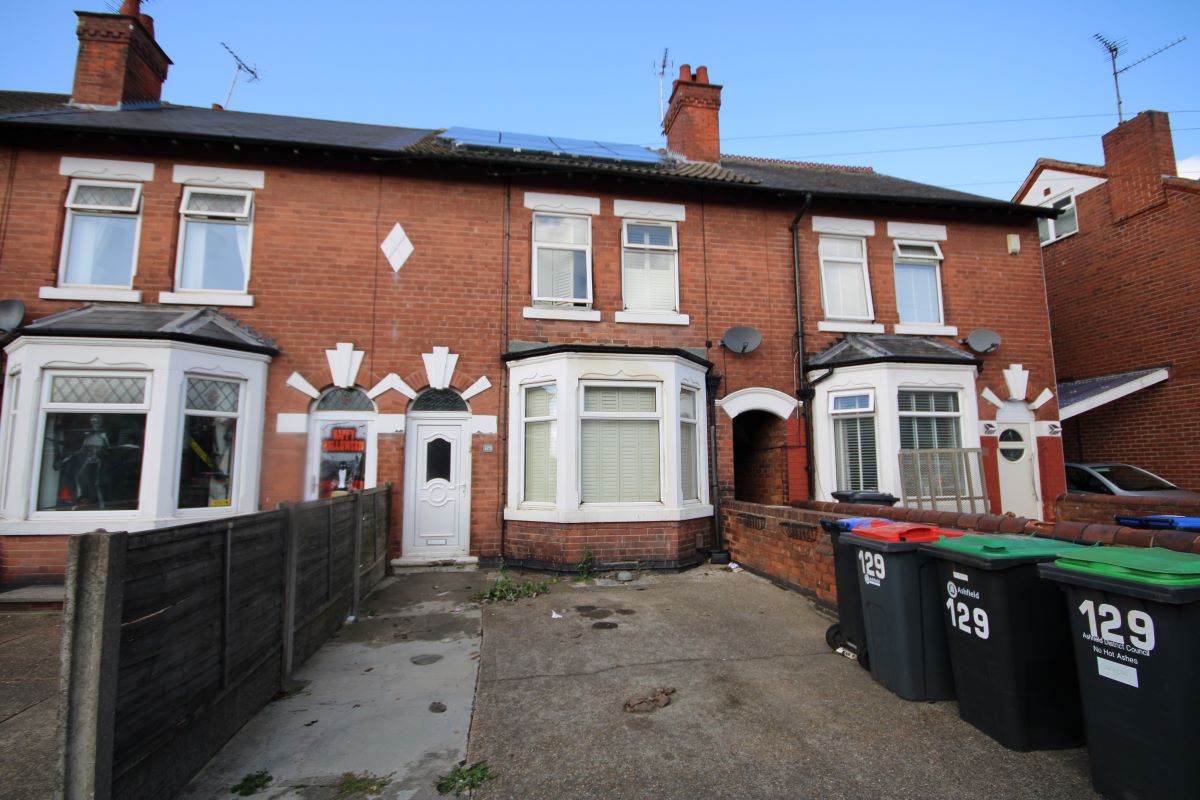 Property for Auction in Nottinghamshire & Derby - 129 Priestsic Road, Sutton-In-Ashfield, Nottinghamshire, NG17 4EA