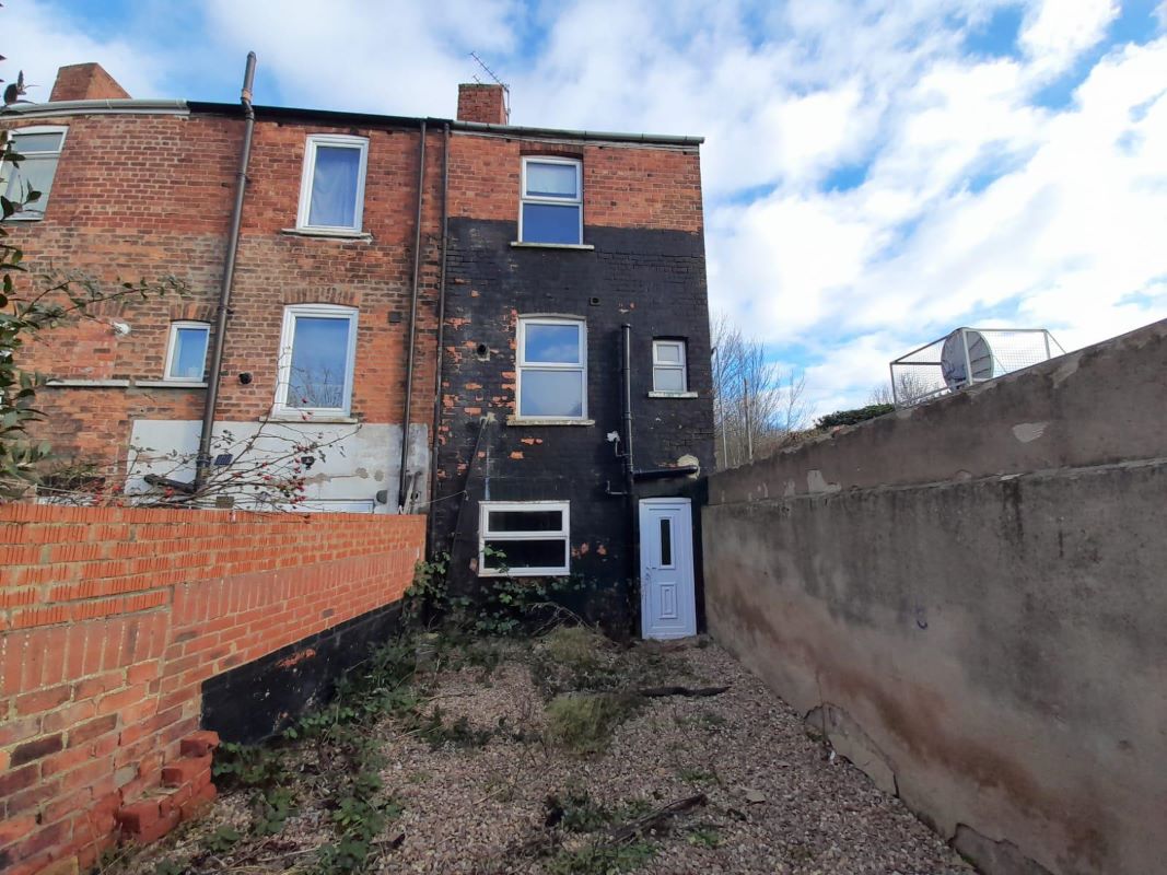 Property for Auction in Lincolnshire - 14 Sandsfield Lane, Gainsborough, Lincolnshire, DN21 1BG