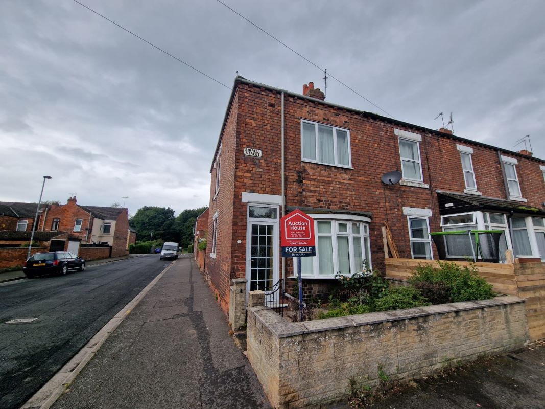 Property for Auction in Lincolnshire - 1 Birrell Street, Gainsborough, Lincolnshire, DN21 2PF