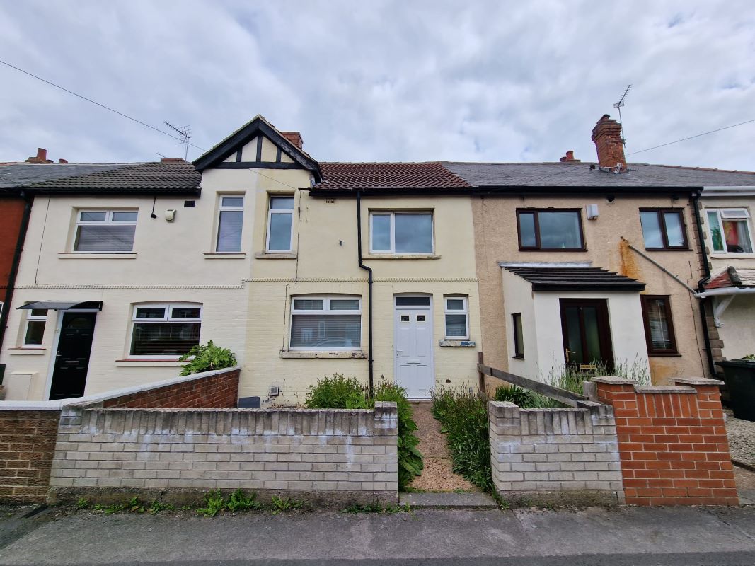 Property for Auction in Lincolnshire - 7 Kings Crescent Edlington, Doncaster, South Yorkshire, DN12 1BD