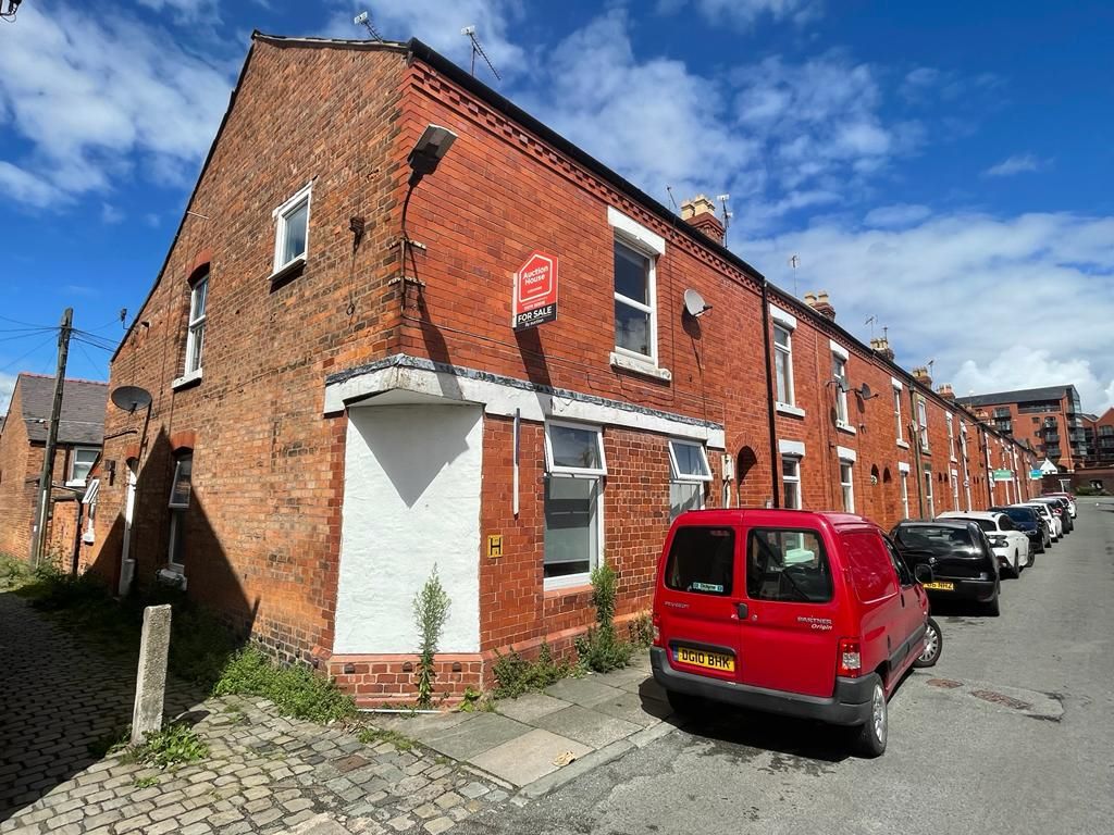 Property for Auction in Cheshire - 41B Catherine Street, Chester, Cheshire, CH1 4JZ