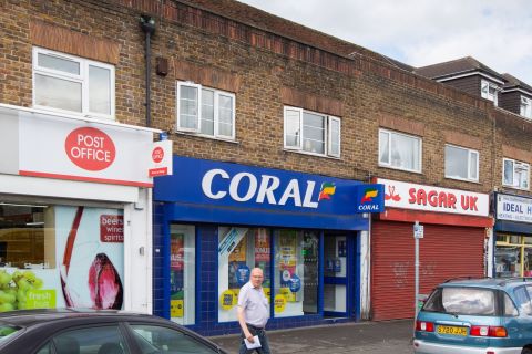 Property for auction in Berkshire)