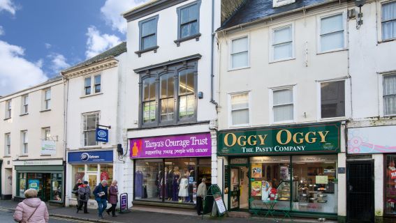 Property for auction in Cornwall)