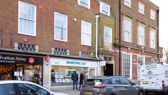 Property for auction in Hertfordshire)