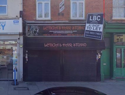 Property for auction in London)