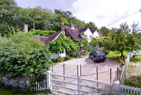 Property for auction in West Sussex)