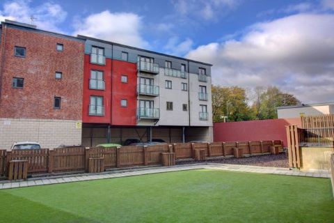 Property for auction in West Midlands)