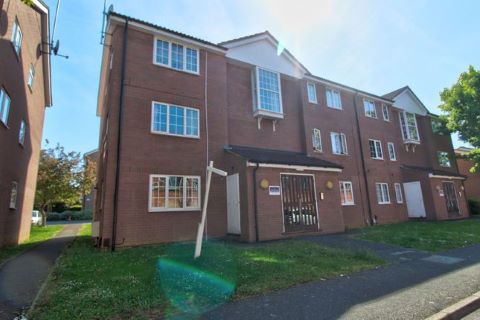 Property for auction in Northamptonshire)