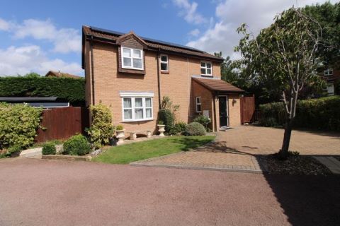 Property for auction in Hertfordshire)
