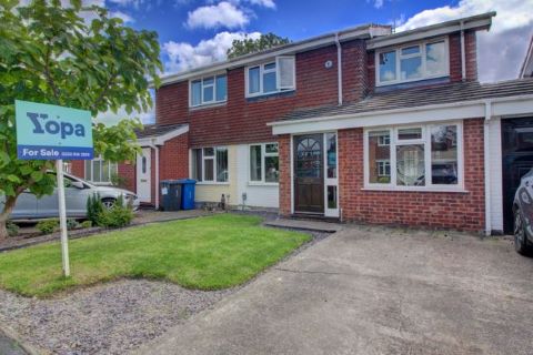 Property for auction in Staffordshire)