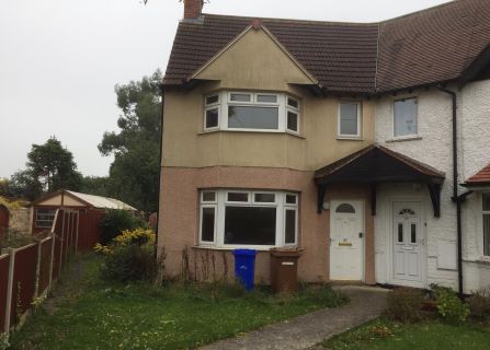 Property for auction in Nottinghamshire)