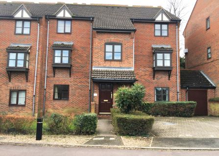 Property for auction in Northamptonshire)