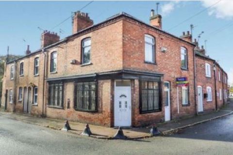 Property for auction in Leicestershire)