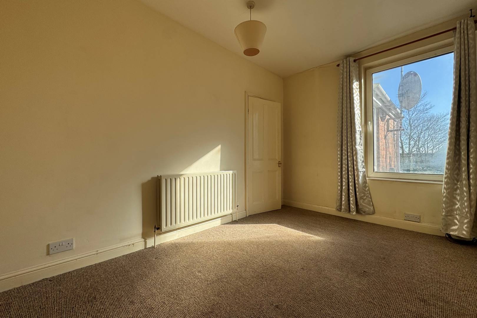 97 Old Hall Road, Chesterfield, S40 1HF