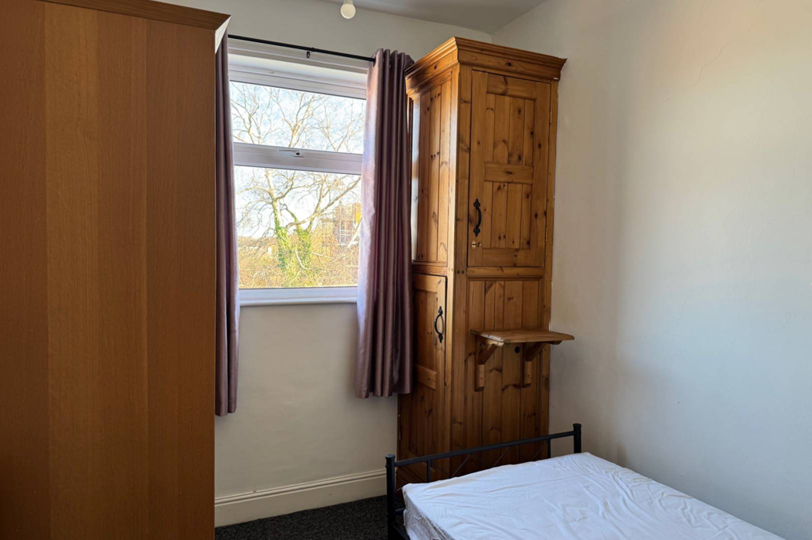 13 New Hall Road, Chesterfield, S40 1HE