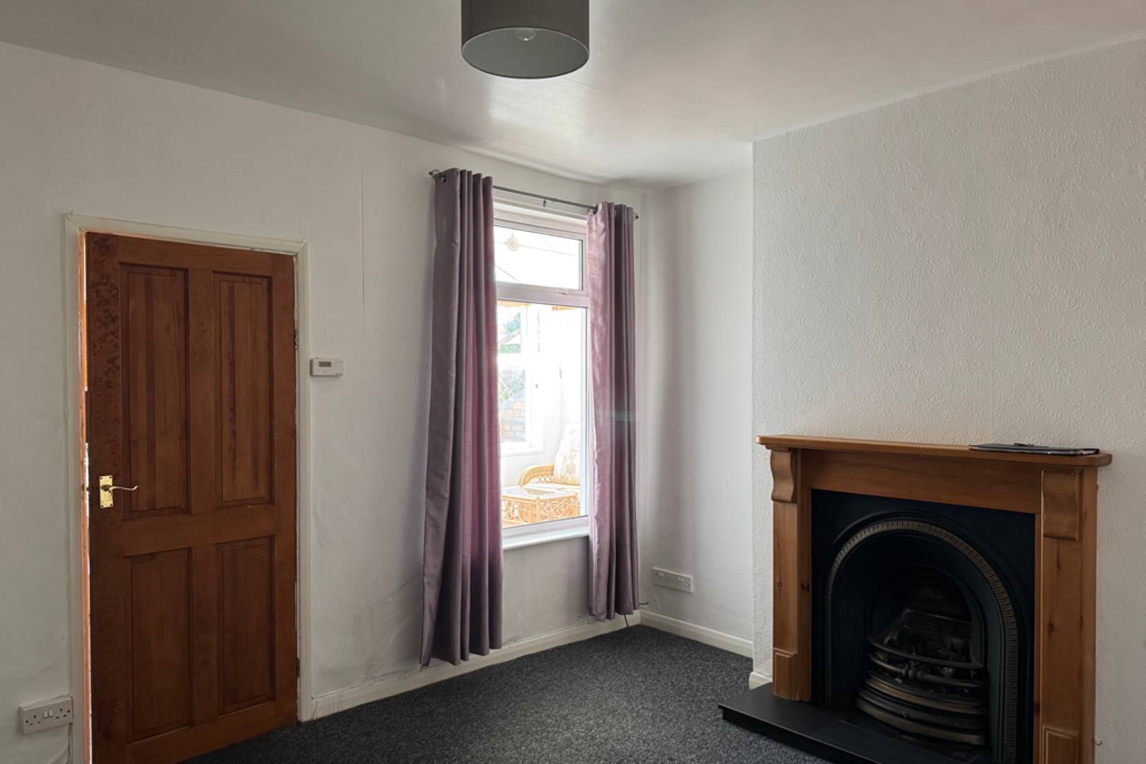 13 New Hall Road, Chesterfield, S40 1HE