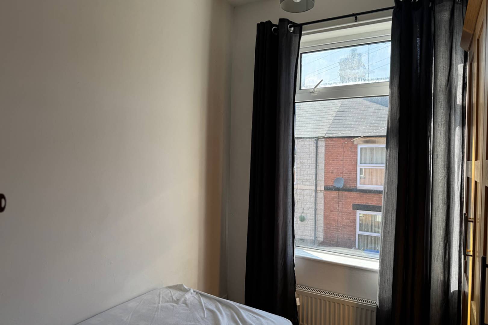 13 New Hall Road, Chesterfield, S40 1HE