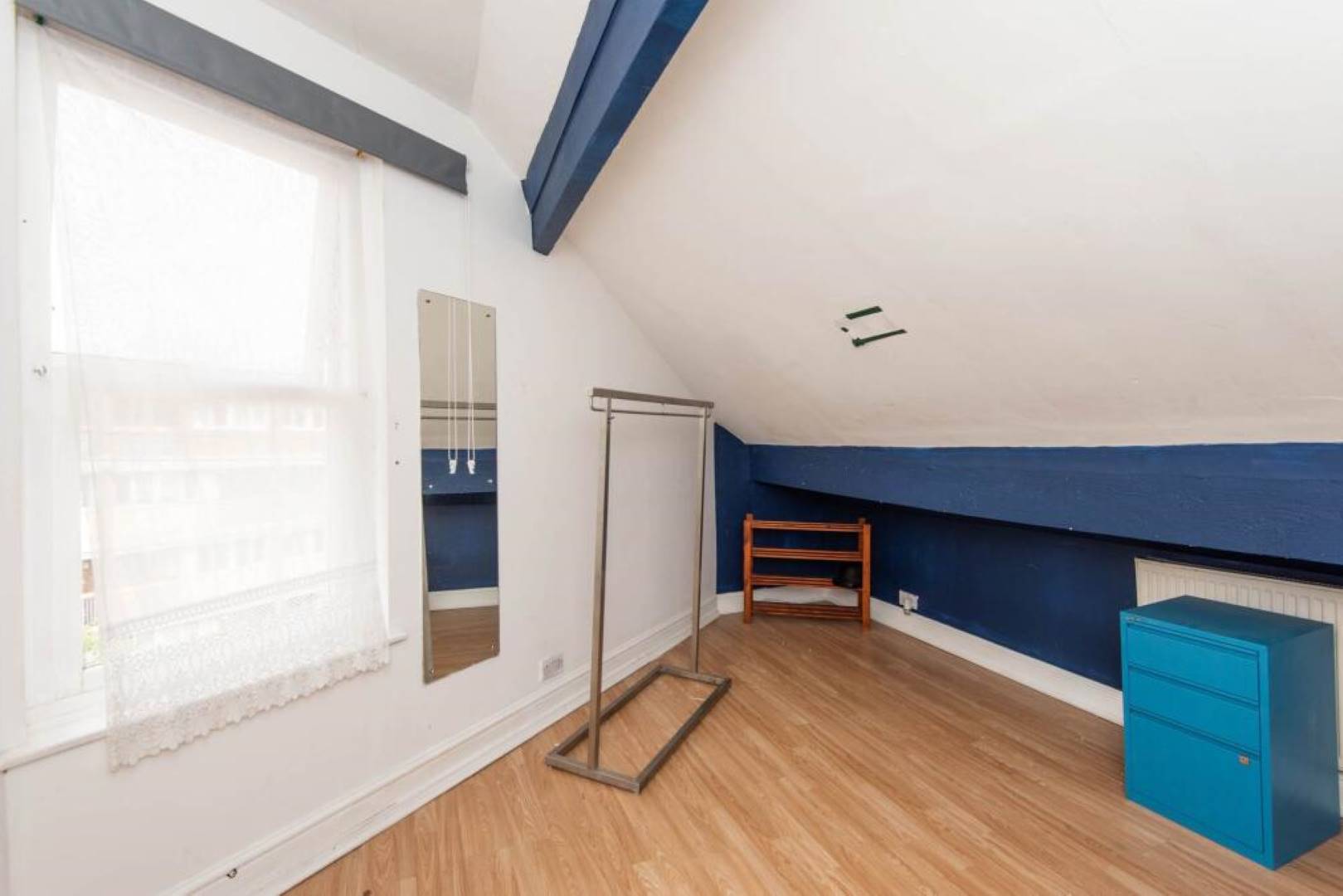 42 Club Garden Road, Sheffield, S11 8BU