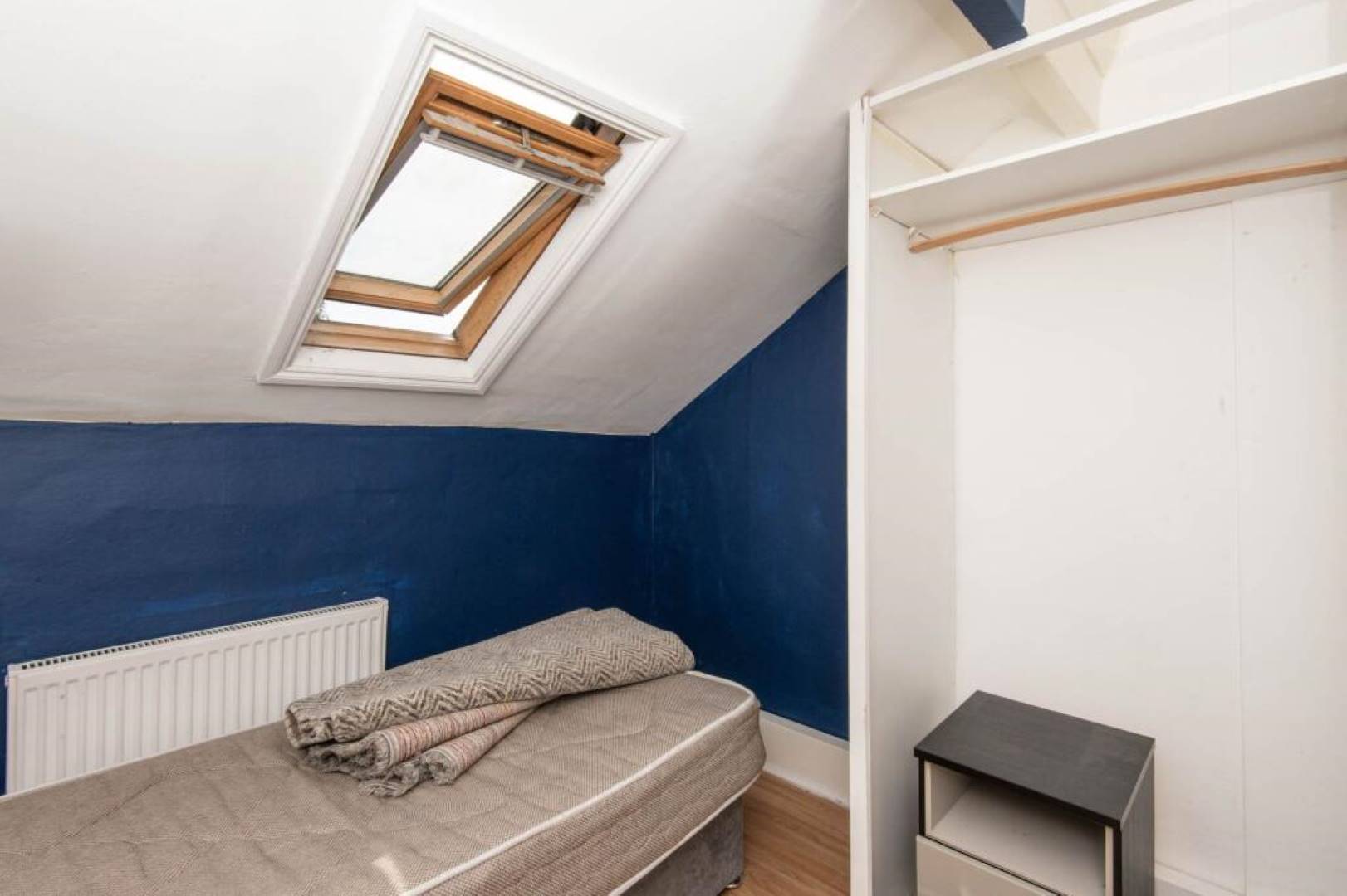 42 Club Garden Road, Sheffield, S11 8BU