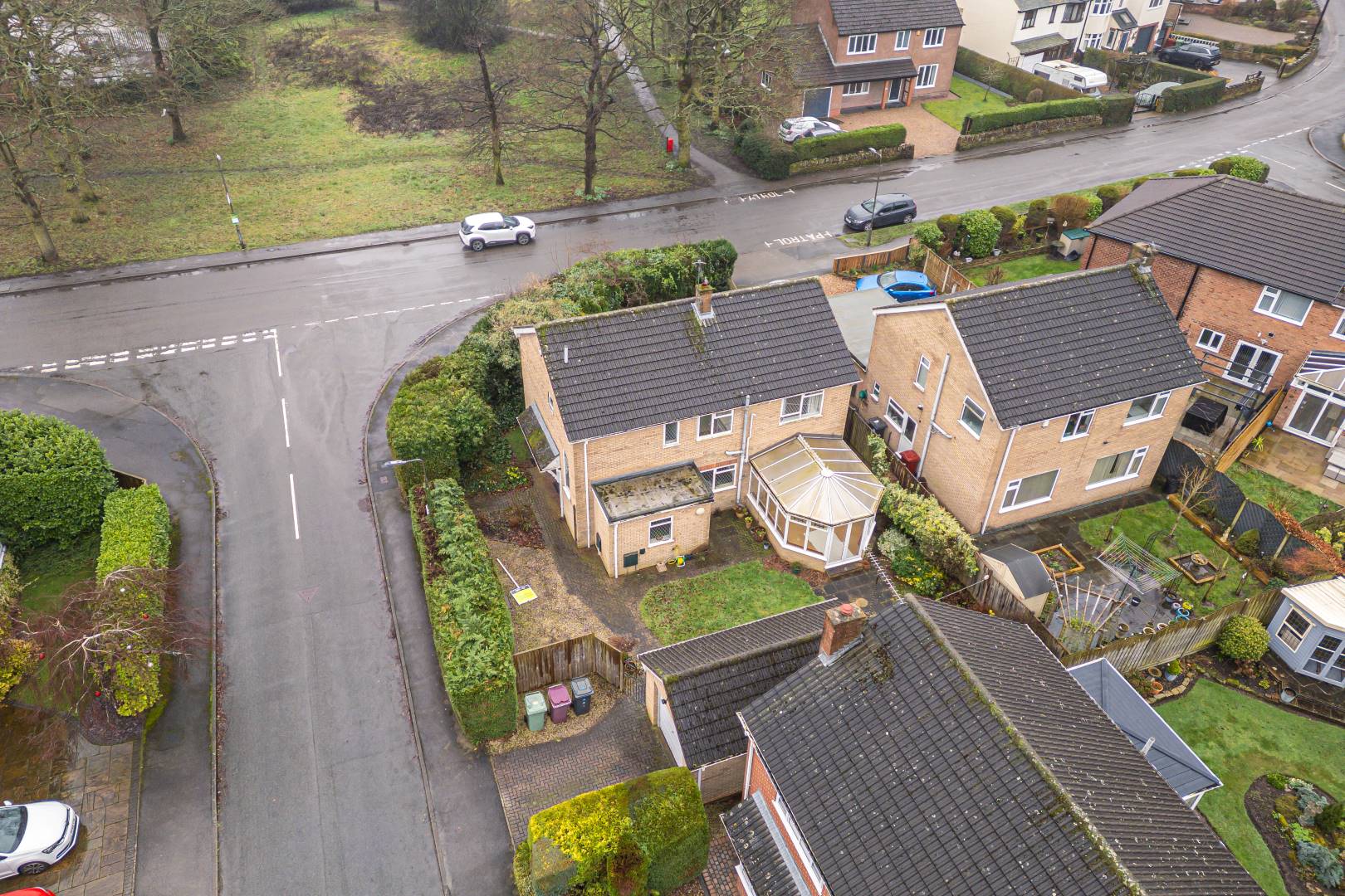 1 Pear Tree Avenue, Wingerworth, Chesterfield, S42 6QB