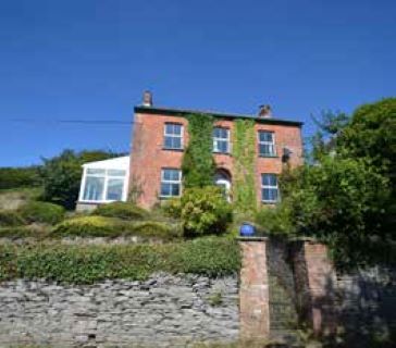 Property for auction in Devon)