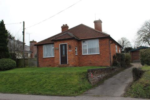 Property for auction in Berkshire)