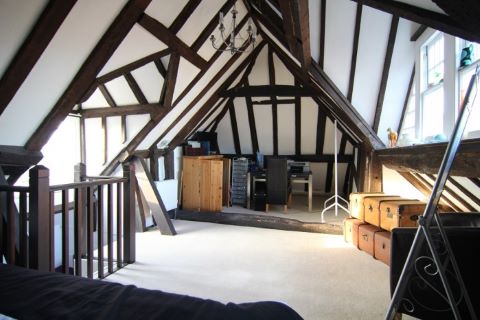 Property for auction in Berkshire)