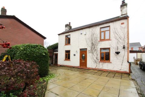 Property for auction in East Yorkshire)