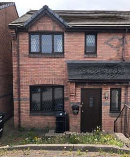 Property for auction in Mid Glamorgan)