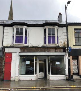 Property for auction in Mid Glamorgan)
