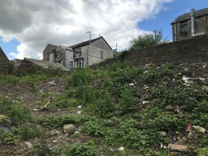 Property for auction in Mid Glamorgan)