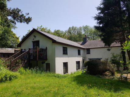 Property for auction in Dyfed)