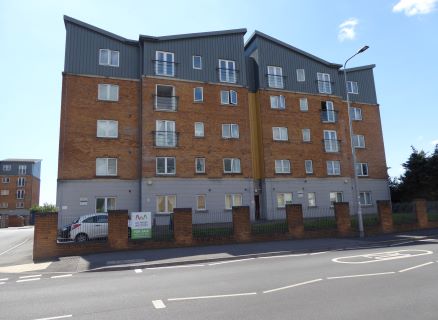 Property for auction in South Glamorgan)
