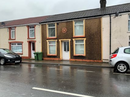 Property for auction in Mid Glamorgan)