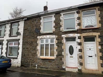 Property for auction in Mid Glamorgan)