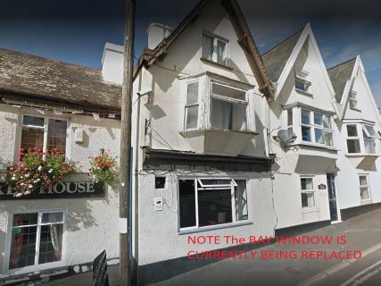 Property for auction in Devon)