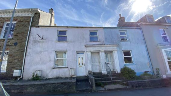Property for auction in Cornwall)