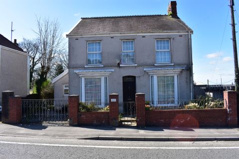 Property for auction in West Glamorgan)