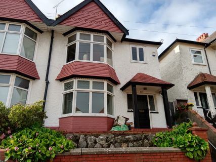 Property for auction in West Glamorgan)