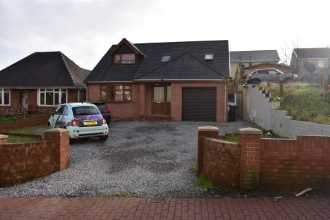Property for auction in West Glamorgan)