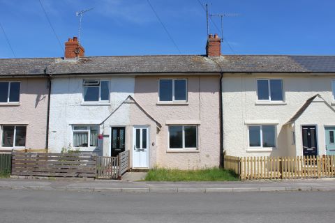 Property for auction in Wiltshire)