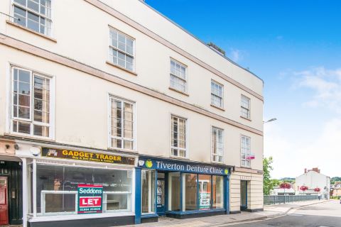 Property for auction in Devon)
