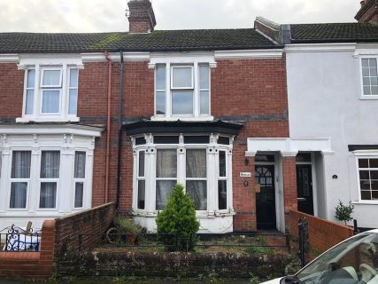 Property for auction in Hampshire)