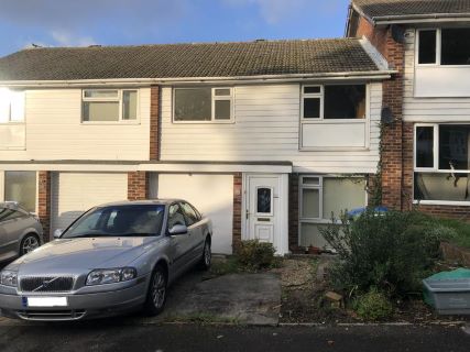 Property for auction in Hampshire)