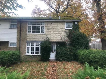 Property for auction in Hampshire)