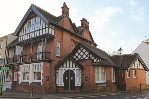 Property for auction in West Sussex)
