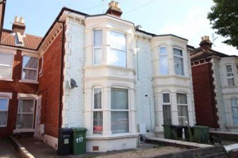 Property for auction in Hampshire)
